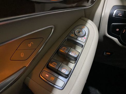 Certified 2018 Mercedes-Benz GLC 300 image 9