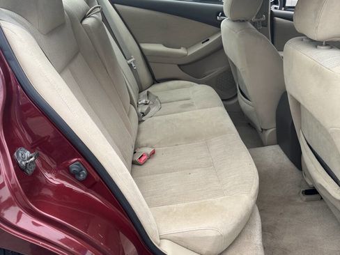 Used 2010 Nissan Altima 2.5 S FWD image 7