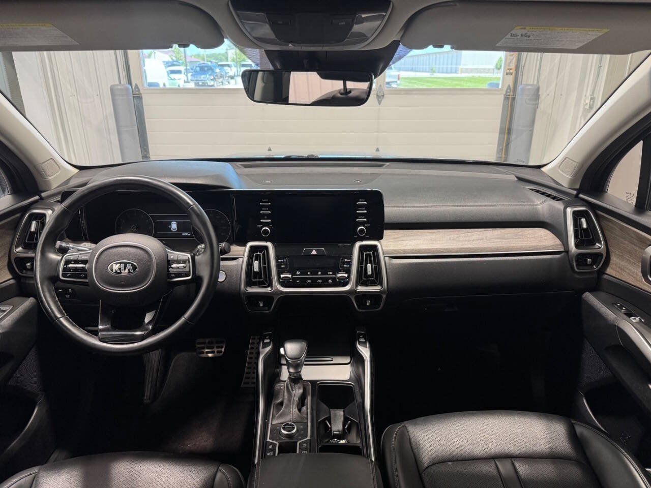 Used 2021 Kia Sorento EX AWD/4WD image 28