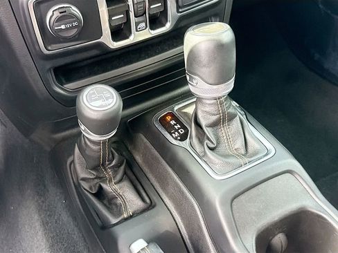 Used 2023 Jeep Wrangler Unlimited Sahara AWD/4WD image 18