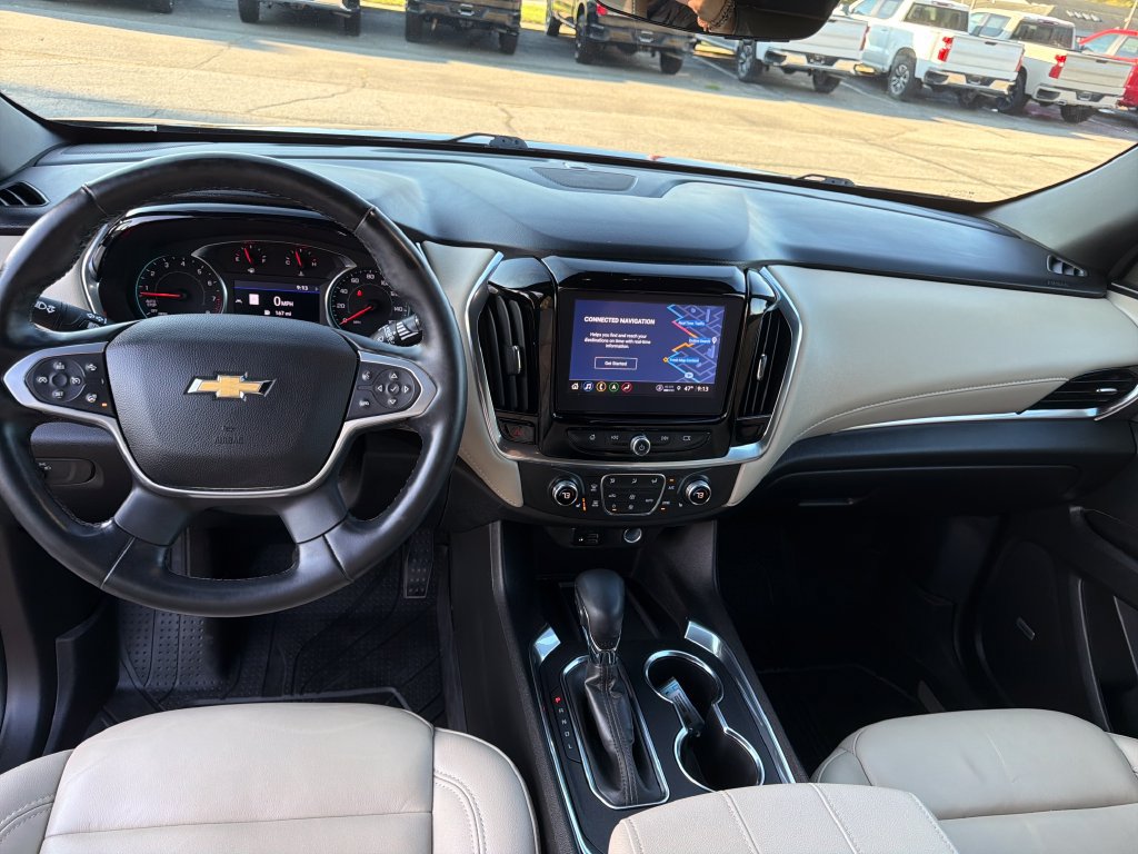 Used 2023 Chevrolet Traverse LT w/ LT Premium Package FWD image 28