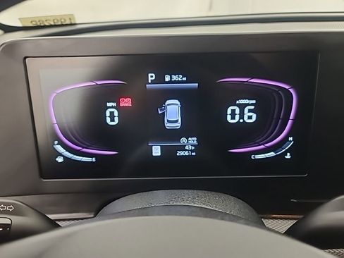 Used 2025 Kia Sportage LX image 28