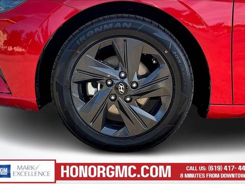 Used 2022 Hyundai Elantra SEL FWD image 32