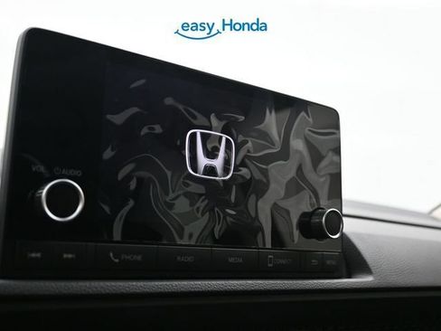 Used 2025 Honda CR-V LX image 9