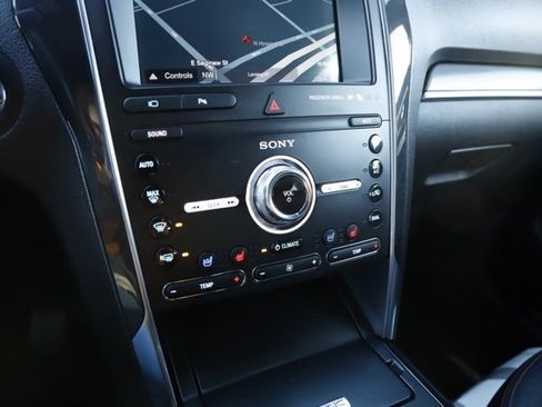 Used 2019 Ford Explorer Sport image 31