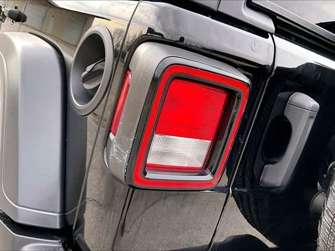 Used 2021 Jeep Wrangler Unlimited Sport S image 22