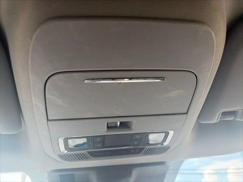 Used 2023 Ford F250 Lariat w/ Chrome Package AWD/4WD image 25