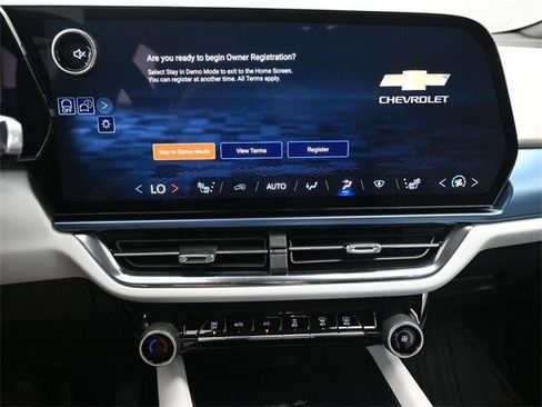 New 2026 Chevrolet Equinox EV LT image 33