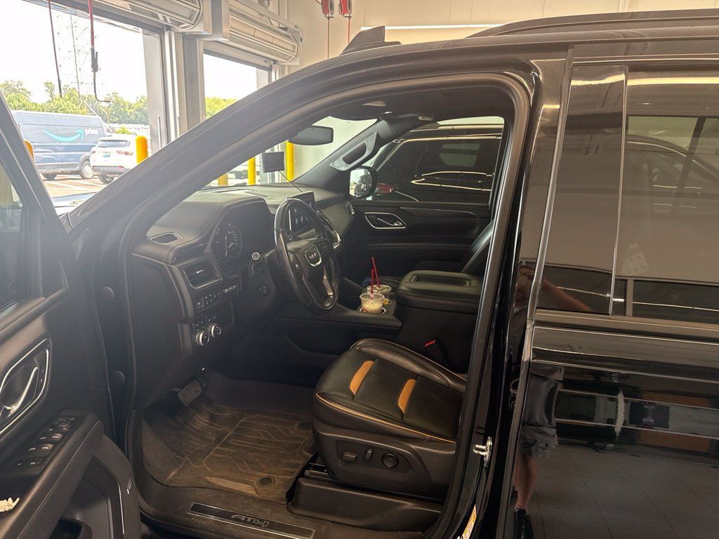 Used 2021 GMC Yukon AT4 w/ Rear Media and Nav Package AWD/4WD image 5
