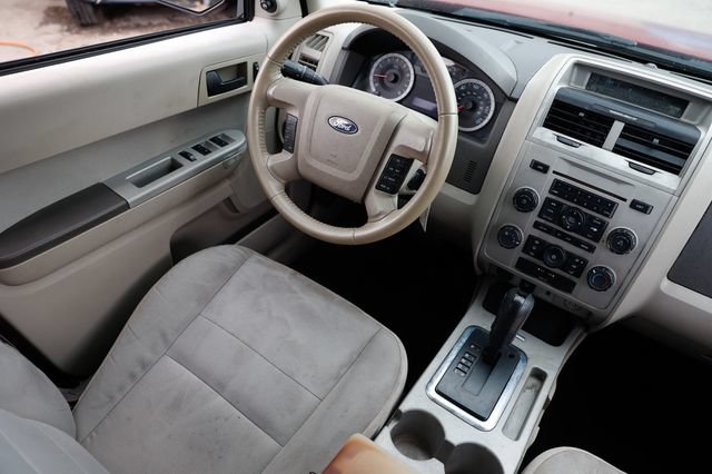 Used 2012 Ford Escape XLT FWD image 23