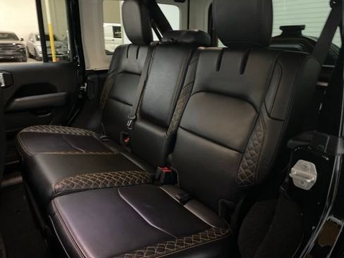 Used 2022 Jeep Wrangler Unlimited Sahara AWD/4WD image 72