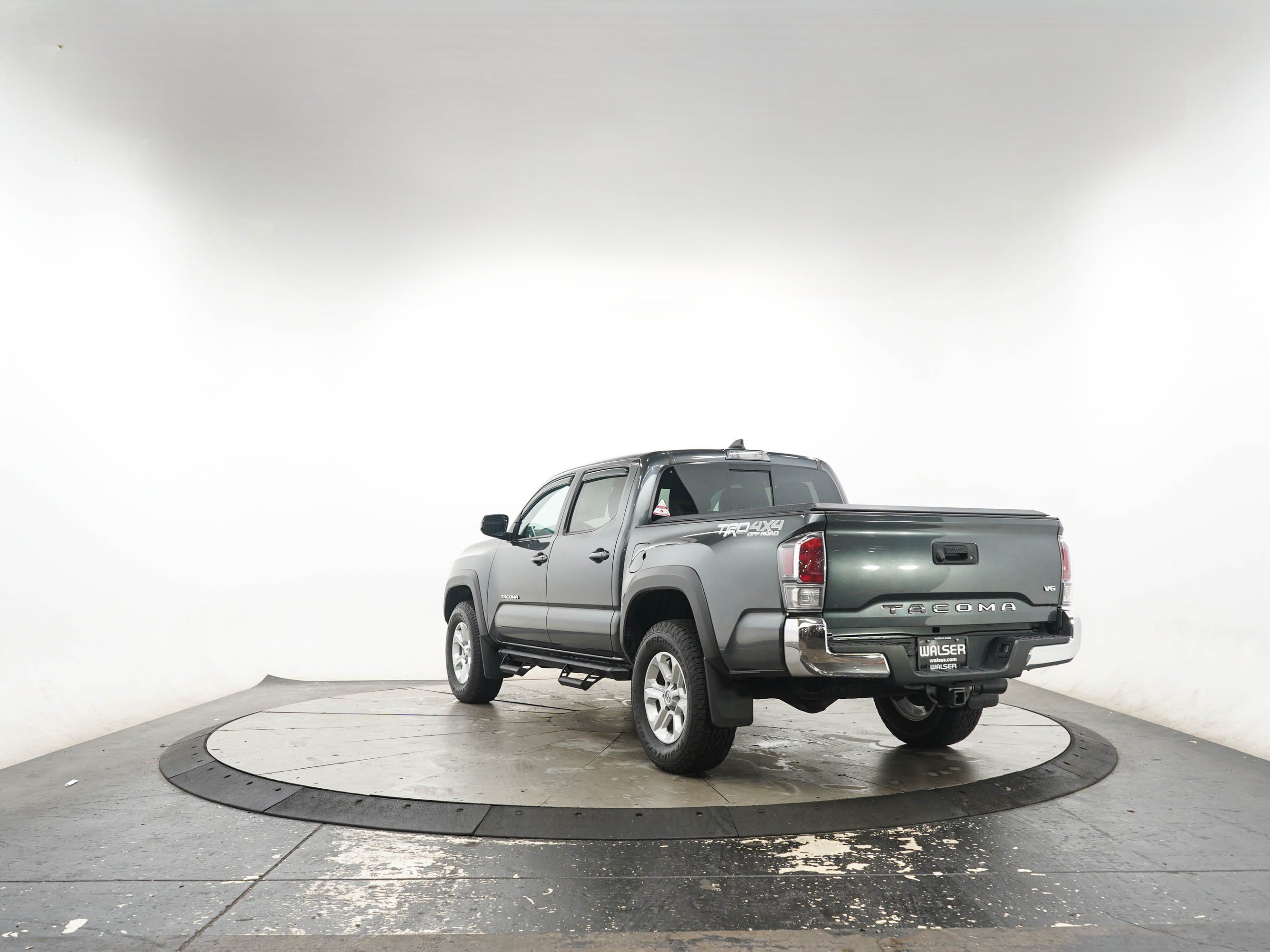 Used 2023 Toyota Tacoma TRD Off-Road AWD/4WD image 7