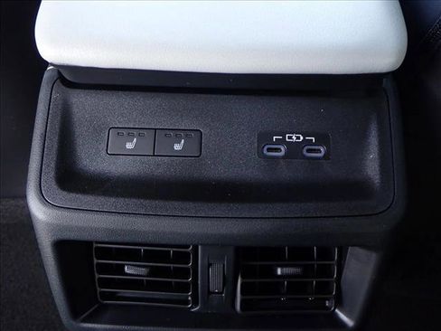 New 2026 Subaru Solterra Limited image 11