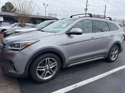 Used 2017 Hyundai Santa Fe Limited image 1