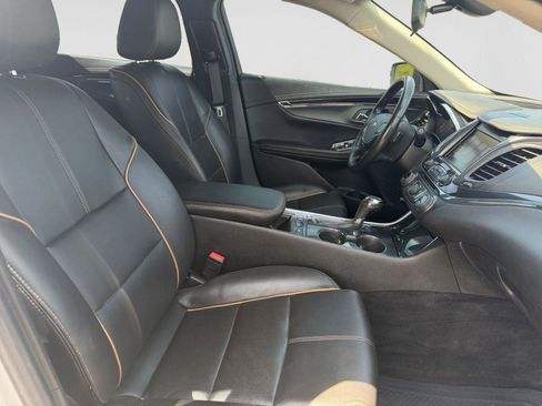 Used 2019 Chevrolet Impala Premier FWD image 15