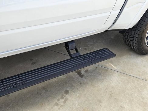 Used 2026 RAM 1500 Limited w/ Off Road Group AWD/4WD image 43