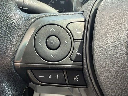 Used 2021 Toyota Corolla LE FWD image 17