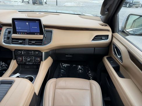 Used 2021 Chevrolet Tahoe Premier w/ Premium Package image 28