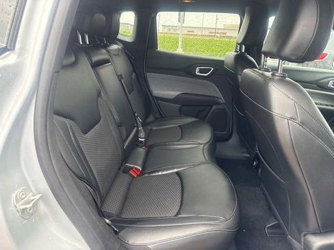 Used 2024 Jeep Compass Latitude AWD/4WD image 14