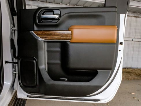 Used 2021 Chevrolet Silverado 2500 High Country w/ Z71 Off-Road Package image 50