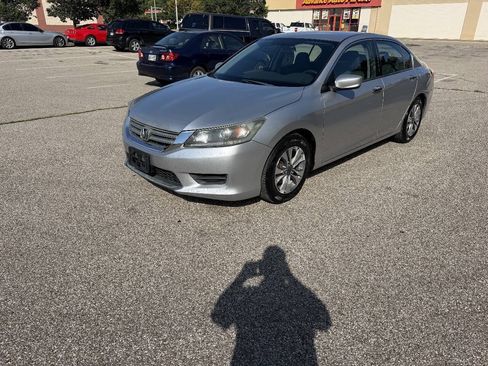 Used 2015 Honda Accord LX image 2
