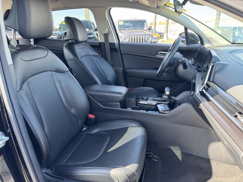 Used 2024 Kia Sportage EX FWD image 34