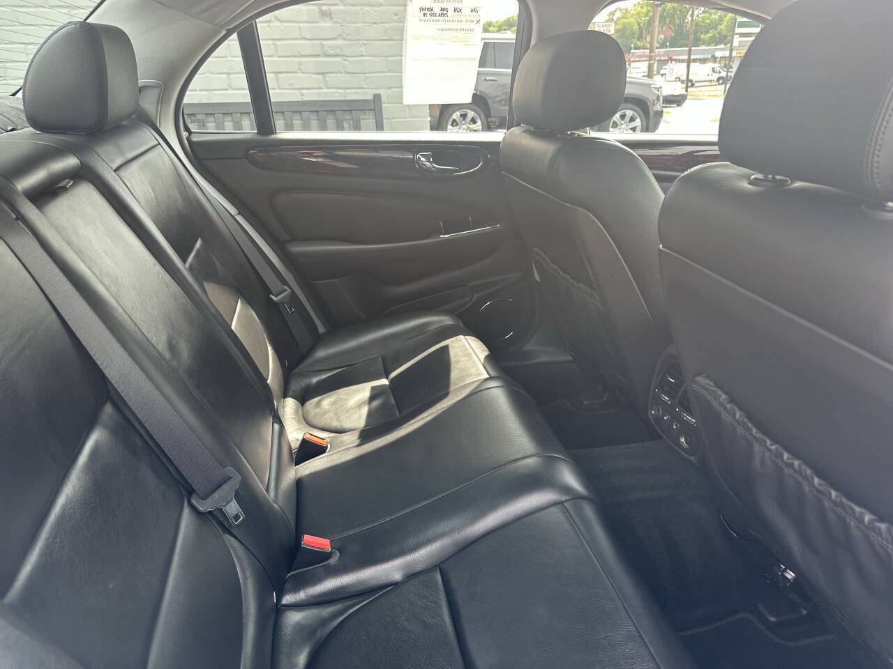 Used 2006 Jaguar XJ8 RWD image 16