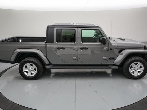Used 2021 Jeep Gladiator Sport AWD/4WD image 3