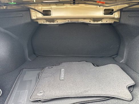 Certified 2025 Hyundai Elantra Sport image 62