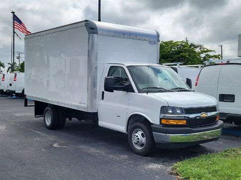 New 2025 Chevrolet Express 3500 w/ Power Convenience Package image 26