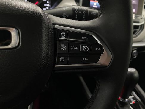 Used 2025 Jeep Compass Limited image 16