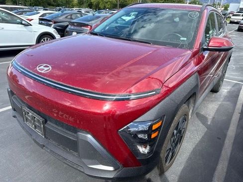 Used 2025 Hyundai Kona SEL AWD/4WD image 1