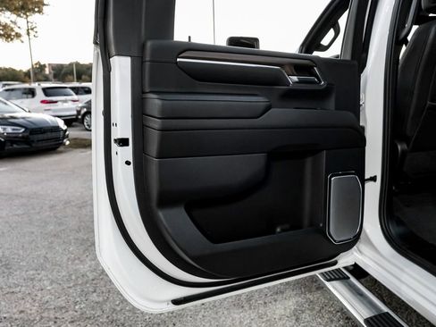 Used 2024 Chevrolet Silverado 3500 High Country w/ High Country Premium Package image 41