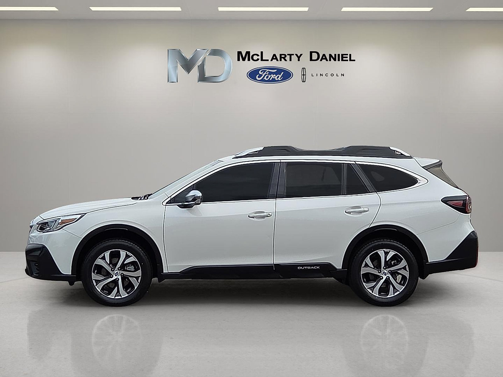 Used 2020 Subaru Outback Touring AWD/4WD image 3