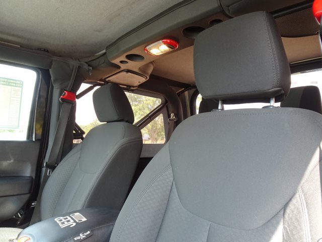 Used 2016 Jeep Wrangler Sport AWD/4WD image 12