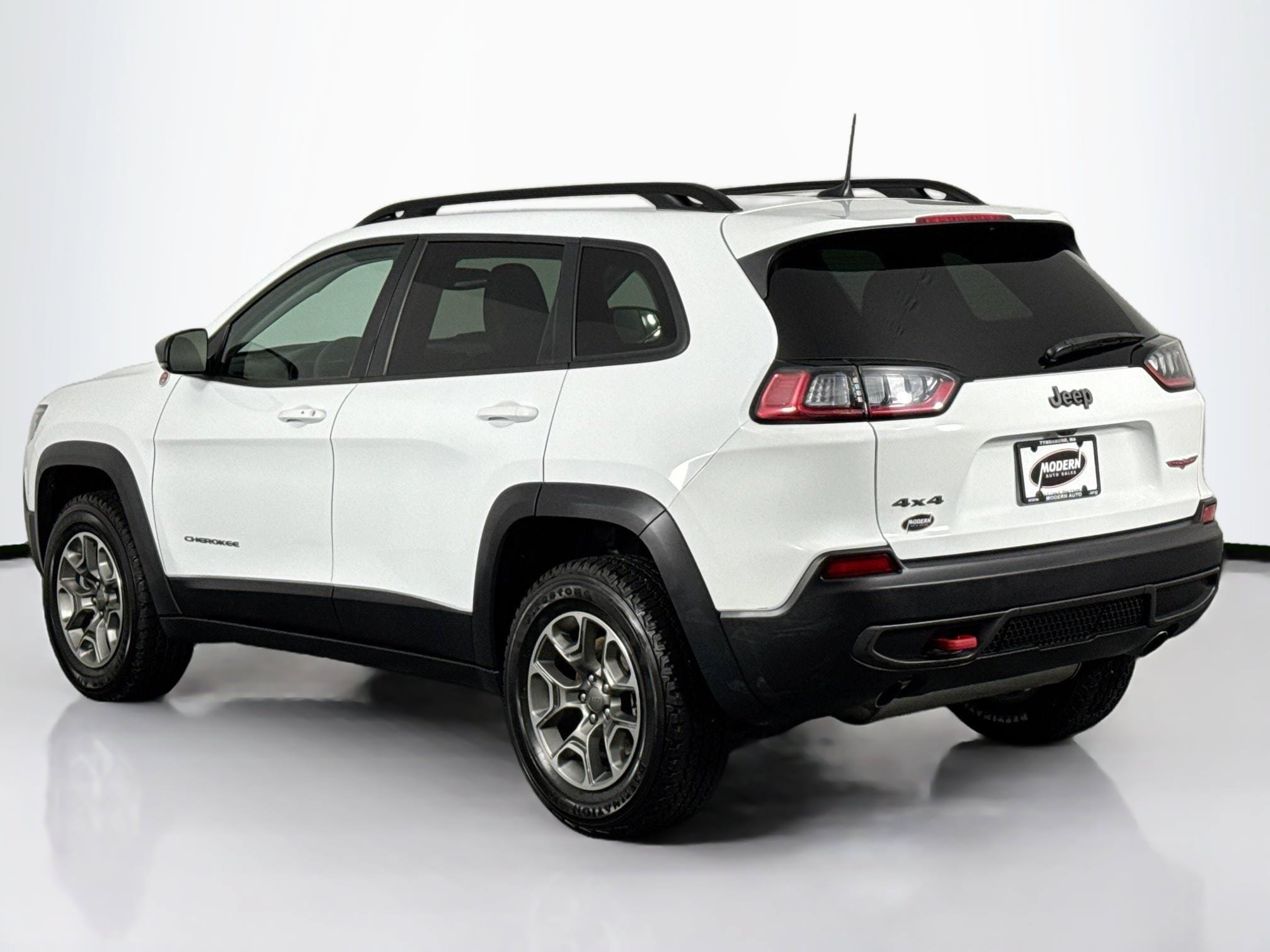 Used 2022 Jeep Cherokee Trailhawk AWD/4WD image 13