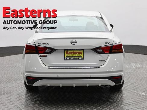 Used 2023 Nissan Altima 2.5 SV AWD/4WD image 6