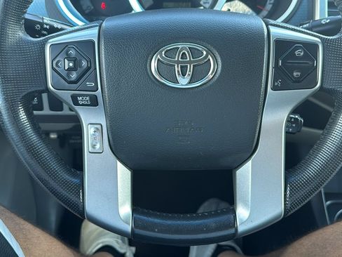 Used 2014 Toyota Tacoma PreRunner w/ SR5 Package RWD image 12