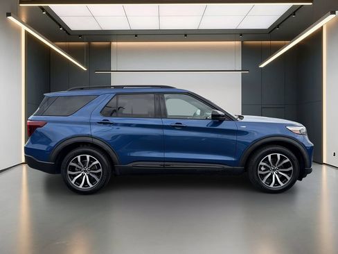 Used 2022 Ford Explorer ST-Line w/ Class IV Trailer Tow Package RWD image 7