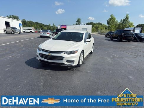 Used 2017 Chevrolet Malibu LT w/ Driver Confidence Package FWD image 1