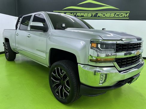 Used 2016 Chevrolet Silverado 1500 LT w/ LT Convenience Package AWD/4WD image 2