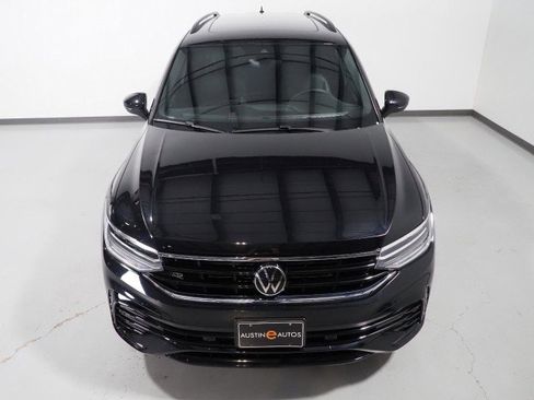 Used 2024 Volkswagen Tiguan SE R-Line FWD image 11