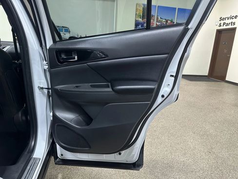 Used 2022 Mitsubishi Eclipse Cross SE image 18