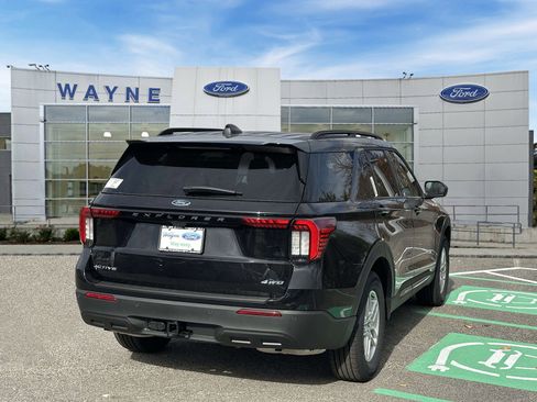New 2026 Ford Explorer Active image 4