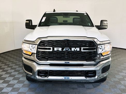 Used 2024 RAM 2500 Tradesman w/ Chrome Appearance Group image 8