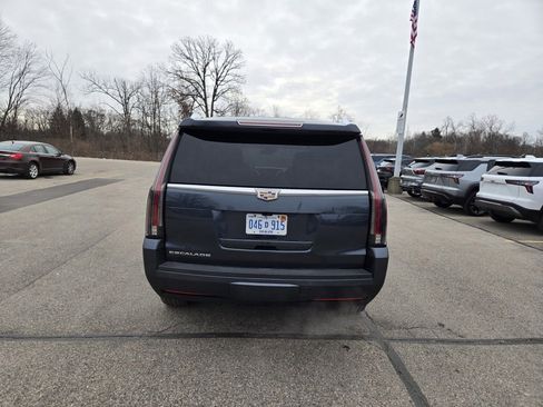 Used 2020 Cadillac Escalade Luxury image 5