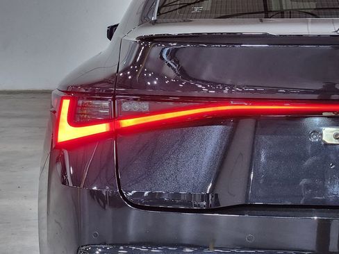 Used 2023 Lexus IS 500 image 20