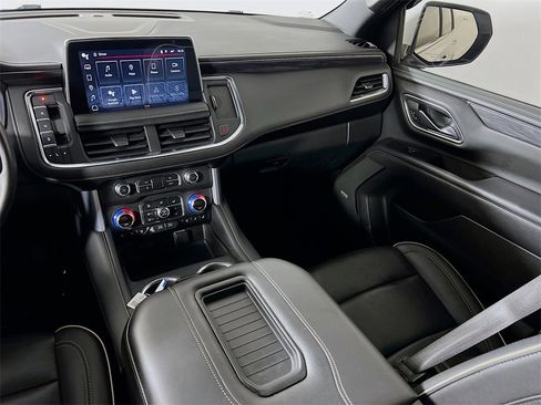 Used 2022 GMC Yukon SLT w/ SLT Premium Package image 21