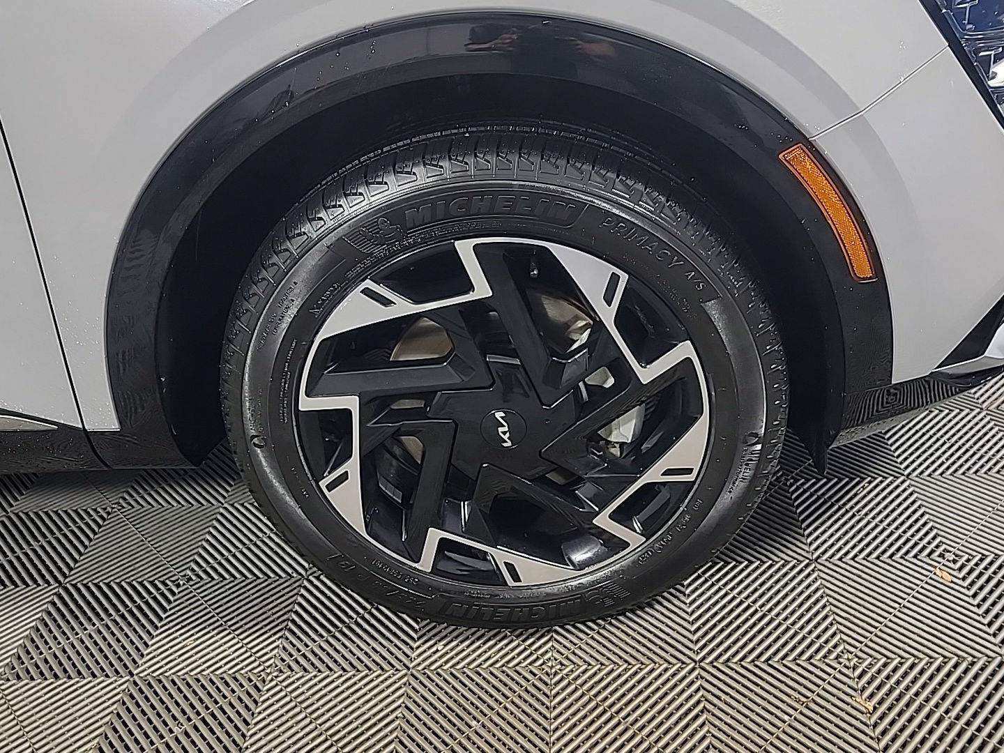 Certified 2024 Kia Sportage SX AWD/4WD image 3
