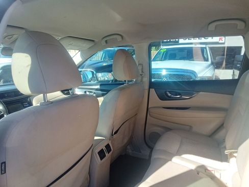 Used 2017 Nissan Rogue S image 10